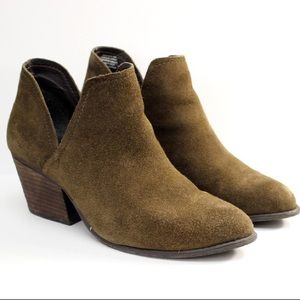Steve Madden Aliee pointed toe suede green bootie